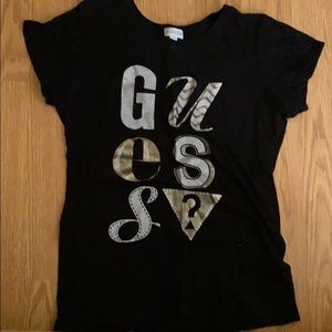 GUESS t-shirt
